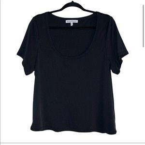 Good American Ribbed Scoop Neck Top. Black. Small, 4